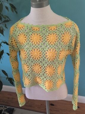 Forever 21 Yellow and Lime Crochet Sunflower Sweater🌼